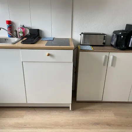 Apartament 2-bedroom With Kitchen And Garden, Fast To Dusseldorf Messe